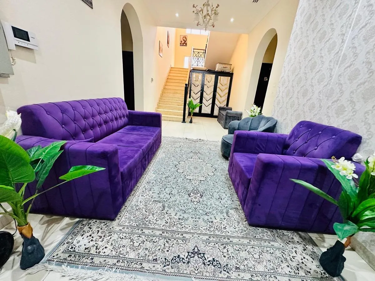 Small Single Room Inside Luxurious Villa Dubai Guest house